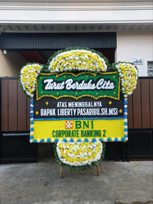 Papan Bunga Duka di Assue