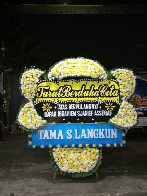 Papan Bunga Duka di Assue
